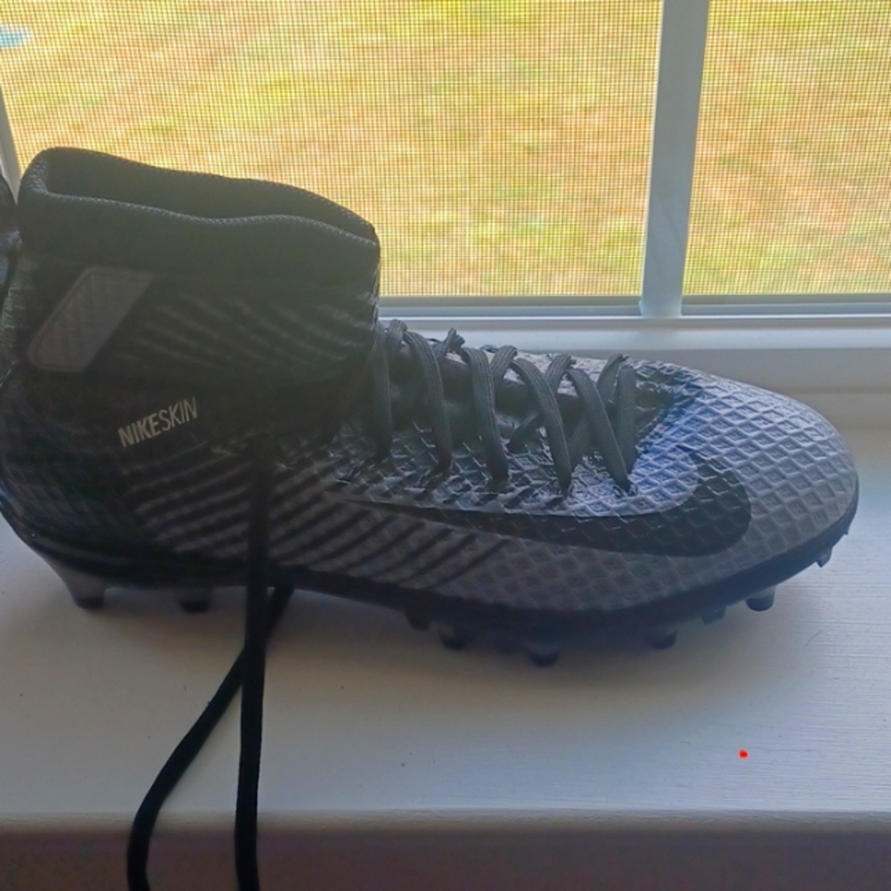 Football cleats